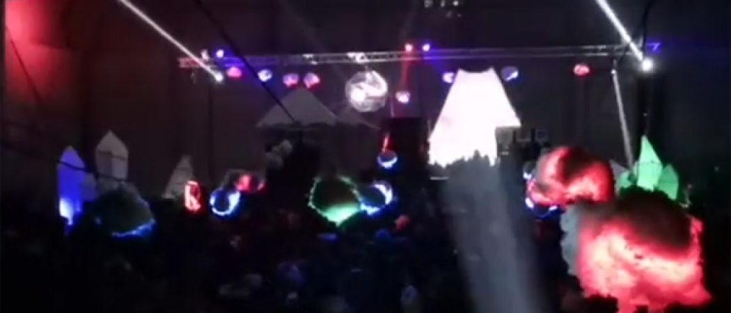 2500 teufeurs défient l'Etat à Lieuron en Ille et Vilaine, fin de party ce matin