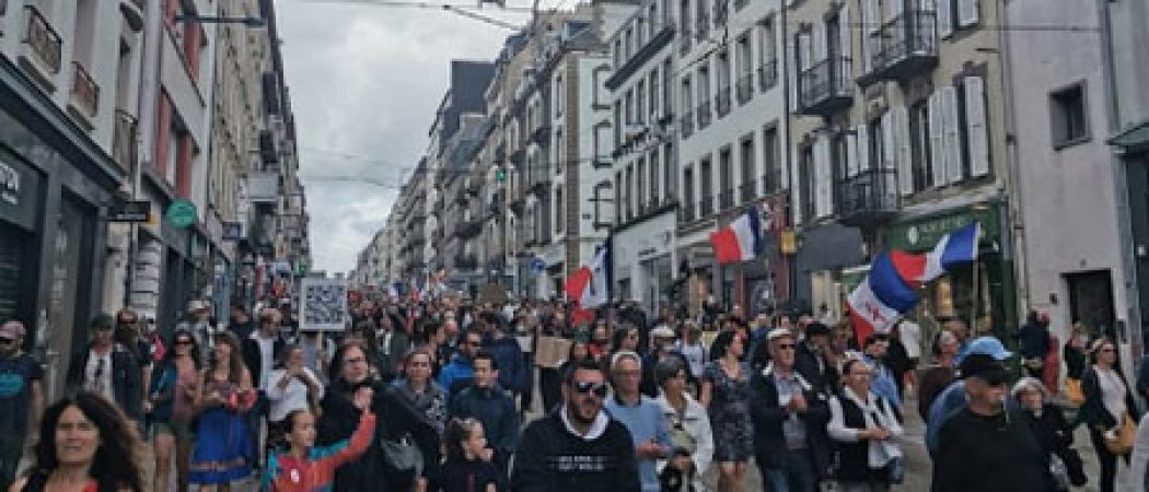 En Bretagne Pays de la Loire la mobilisation anti pass progresse encore